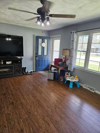 $194,900 | 1277 Francis Avenue, Muskegon, MI 49442