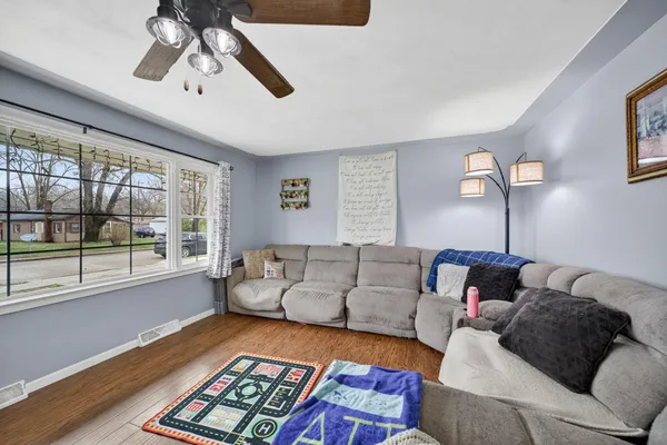 $194,900 | 1277 Francis Avenue, Muskegon, MI 49442
