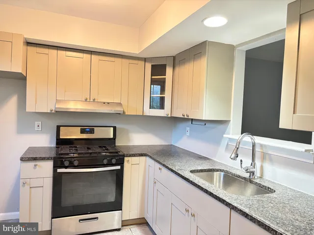 $210,000 | 12 Villanova Court, Sicklerville, NJ 08081