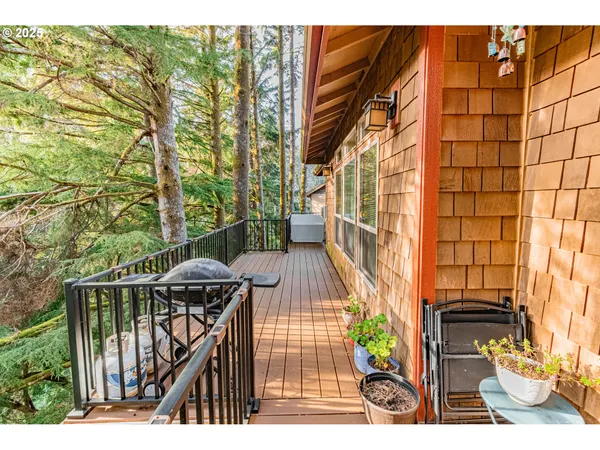 $625,000 | 2278 Northeast Hotspur Lane, Lincoln City, OR 97367