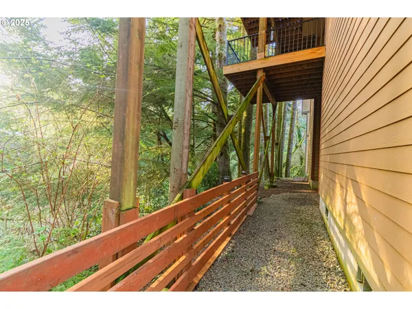 $625,000 | 2278 Northeast Hotspur Lane, Lincoln City, OR 97367