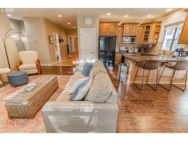 $625,000 | 2278 Northeast Hotspur Lane, Lincoln City, OR 97367