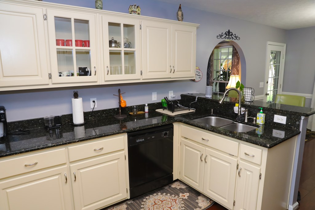 8001 Ridgewood Court Columbus, GA 31909 - Photo 13 of 50 Gallery Image 13