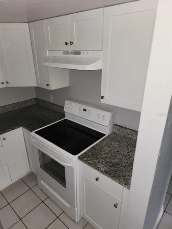 $1,195 | 101 North Fernwood Avenue, Unit 1, Clearwater, FL 33765