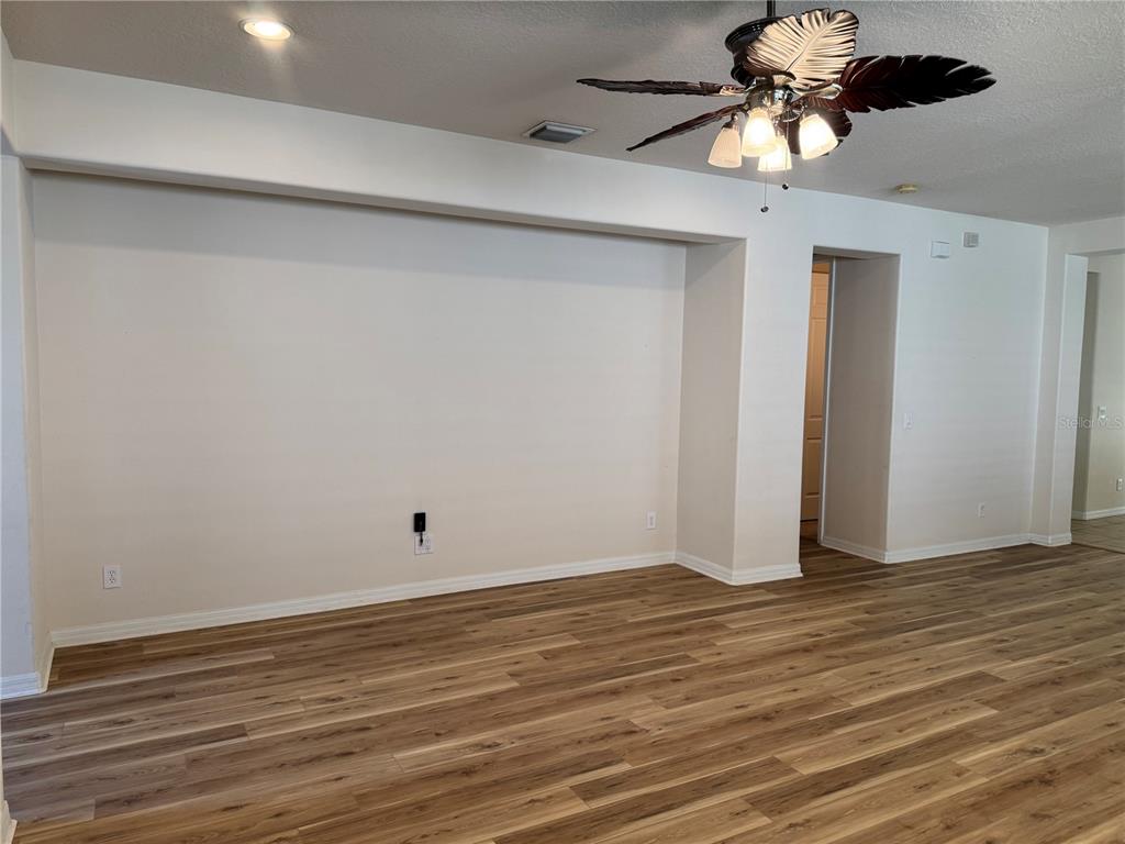 8237 Dunham Station Drive Tampa, FL 33647 - Photo 10 of 33