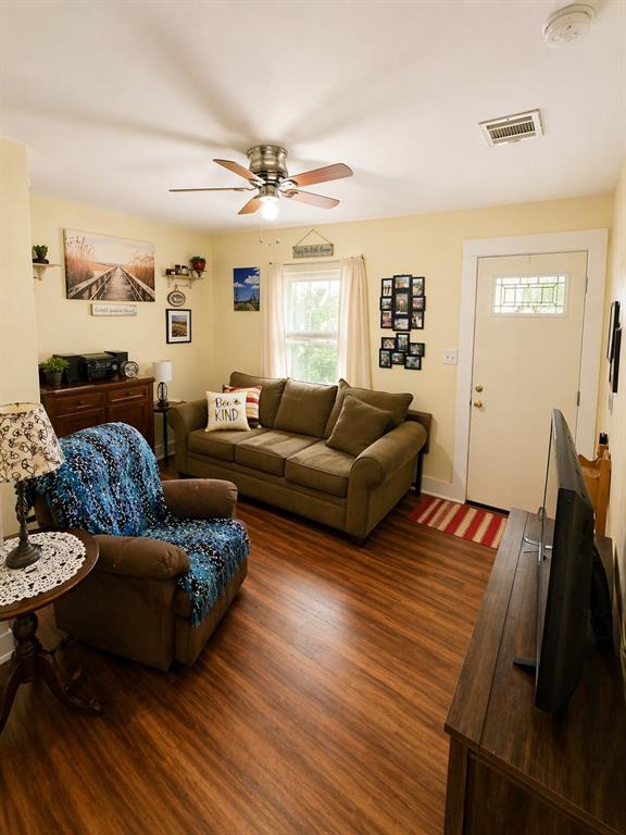 203 Stroud Street Cleburne, TX 76033 - Photo 3 of 19
