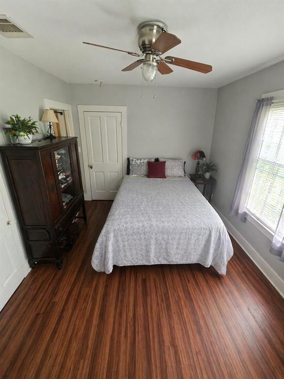 203 Stroud Street Cleburne, TX 76033 - Photo 6 of 19