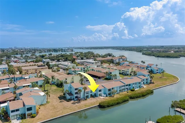 $5,000 | 1 Windrush Boulevard, Unit 63, Indian Rocks Beach, FL 33785