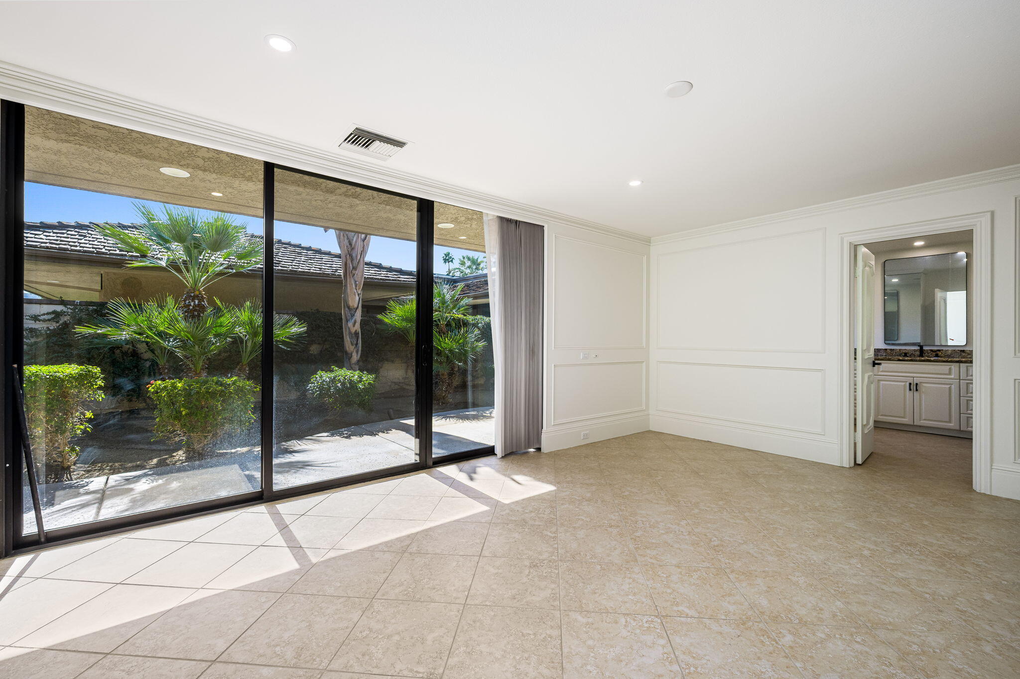 146 Yale Drive Rancho Mirage, CA 92270 - Photo 27 of 63 Primary Bedroom