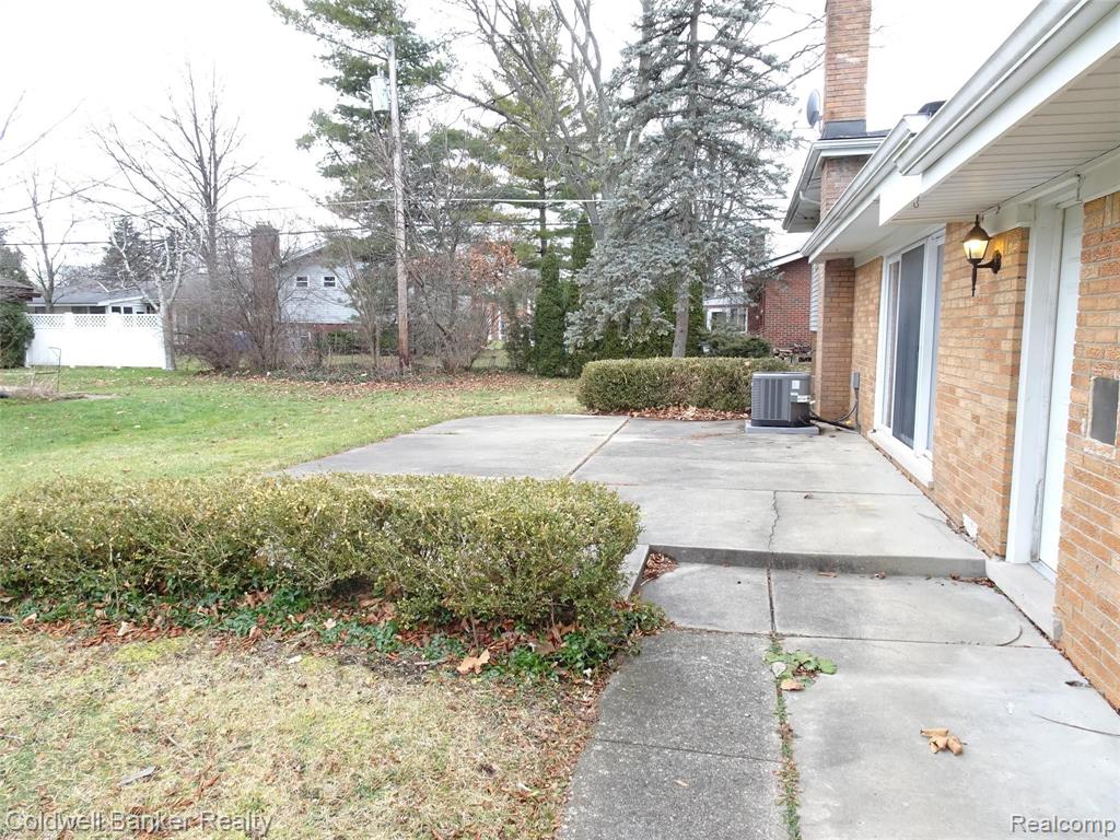 32015 Farmersville Road Farmington Hills, MI 48334 - Photo 56 of 57