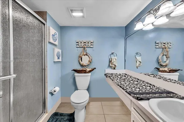 $2,850 | 9410 Live Oak Place, Unit 110, Davie, FL 33324