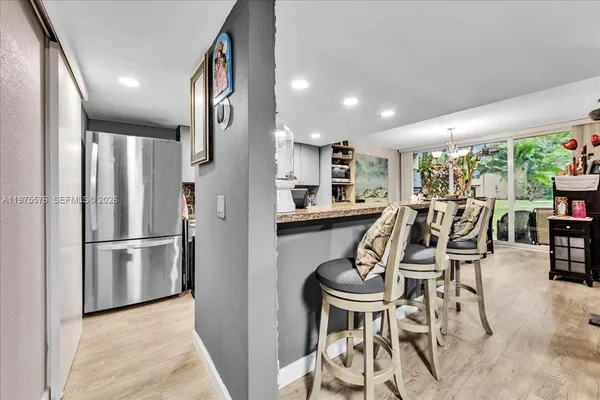 $2,850 | 9410 Live Oak Place, Unit 110, Davie, FL 33324