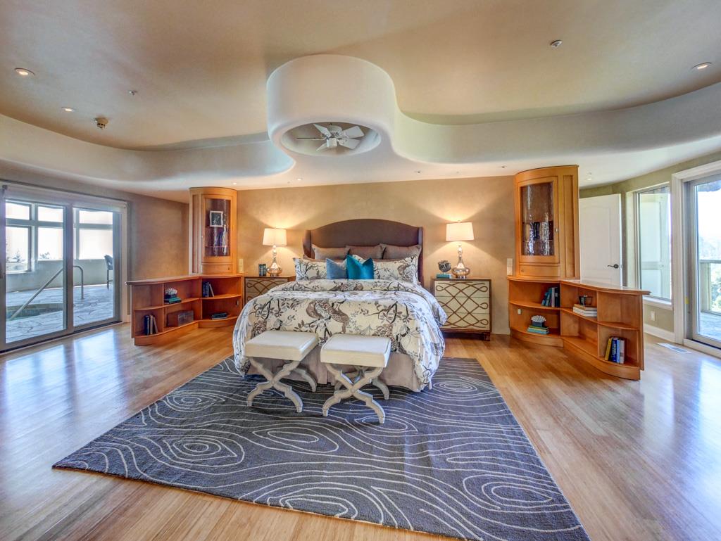 631 Quail Run Road Aptos, CA 95003 - Photo 14 of 39 a living room with furniture and wooden floor