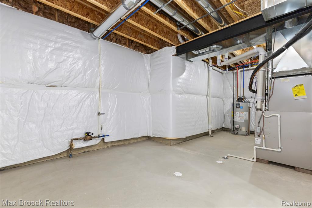 4211 Kent Road Royal Oak, MI 48073 - Photo 28 of 54