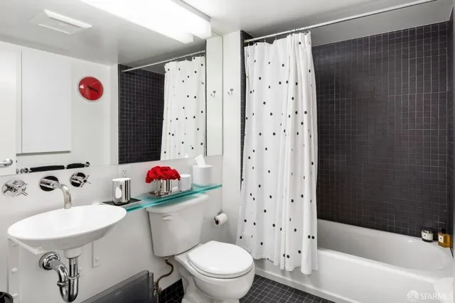 a view of a patio with table and chairs a barbeque