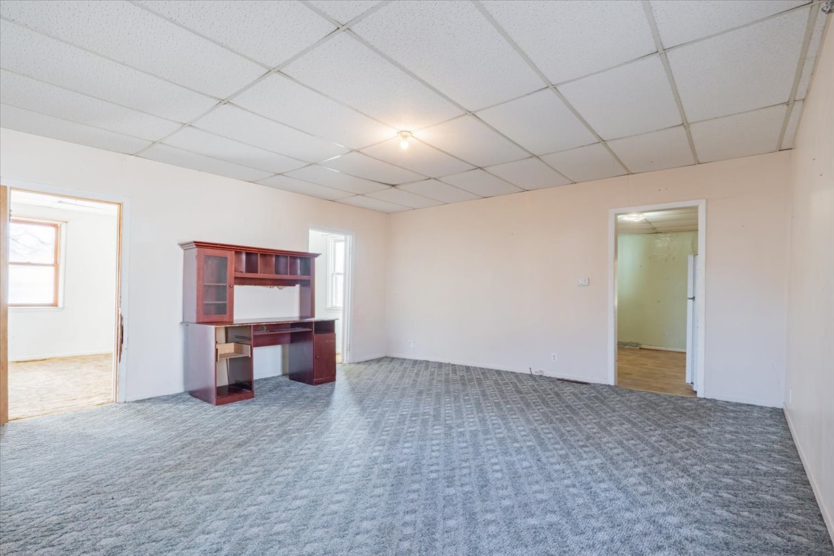 713 North George Street Clinton, IL 61727 - Photo 4 of 17