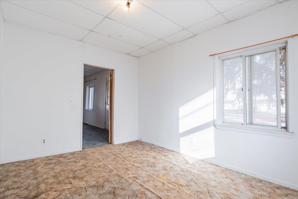 713 North George Street Clinton, IL 61727 - Photo 10 of 17