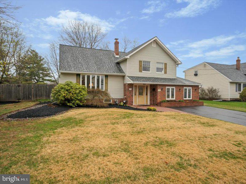 953 Mueller Road Warminster, PA 18974 - Photo 1 of 25 Gallery Image 1
