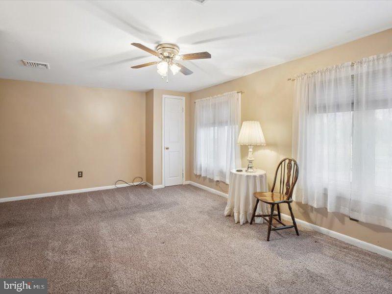 953 Mueller Road Warminster, PA 18974 - Photo 13 of 25 Gallery Image 13