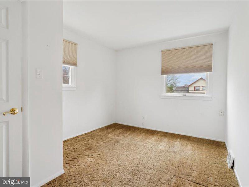 953 Mueller Road Warminster, PA 18974 - Photo 17 of 25 Gallery Image 17