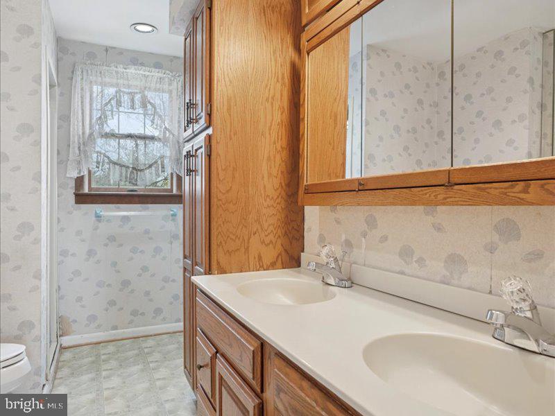 953 Mueller Road Warminster, PA 18974 - Photo 23 of 25 Gallery Image 23