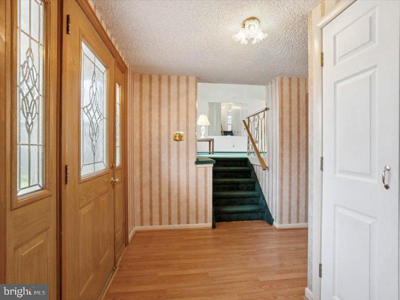953 Mueller Road Warminster, PA 18974 - Photo 3 of 25 Gallery Image 3