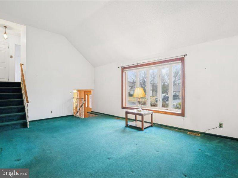 953 Mueller Road Warminster, PA 18974 - Photo 5 of 25 Gallery Image 5