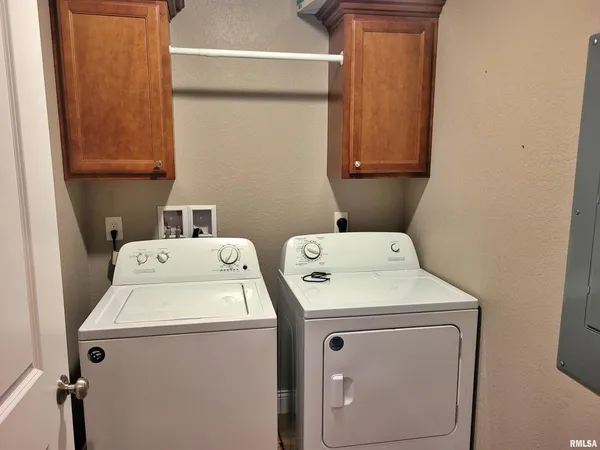 $230,000 | 42 County Line Road, Grand Chain, IL 62941