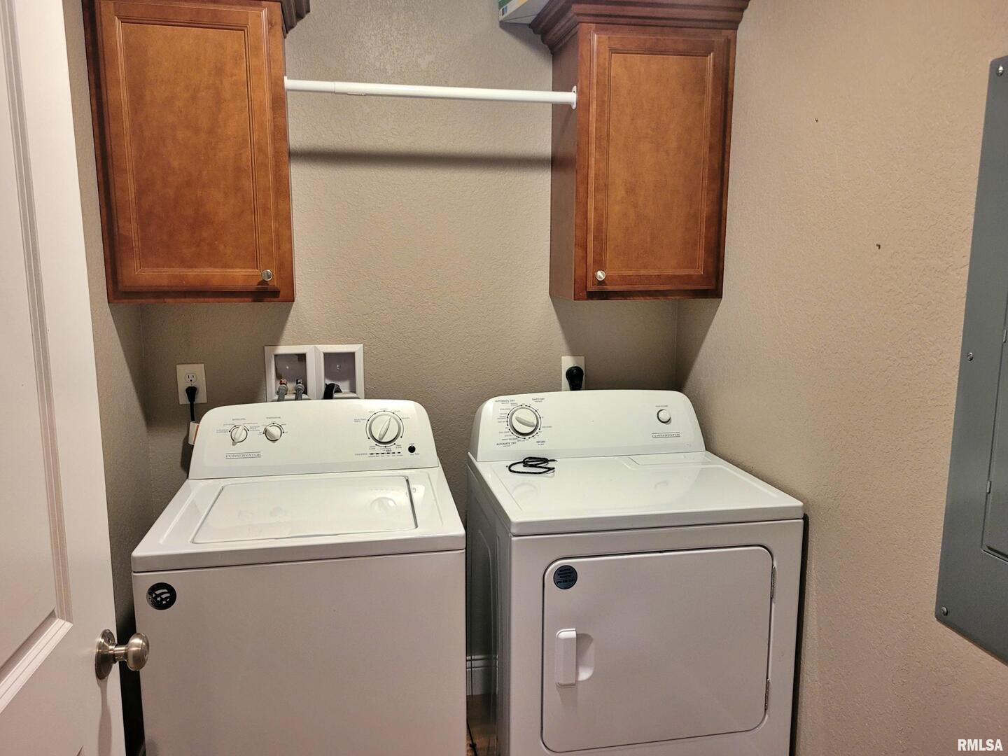 42 County Line Road Grand Chain, IL 62941 - Photo 33 of 40 a utility room with dryer and washer