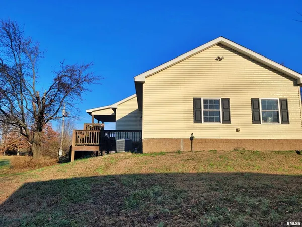 $230,000 | 42 County Line Road, Grand Chain, IL 62941