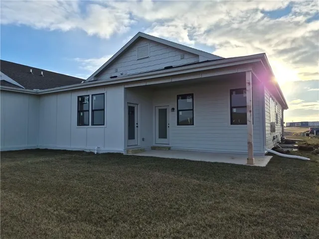 $475,000 | 4915 146th Street, Basehor, KS 66007