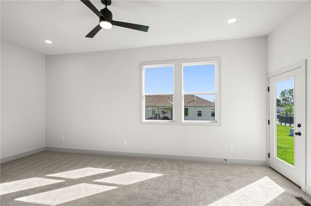 4915 146th Street Basehor, KS 66007 - Photo 30 of 58
