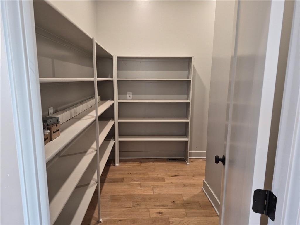 4915 146th Street Basehor, KS 66007 - Photo 6 of 36