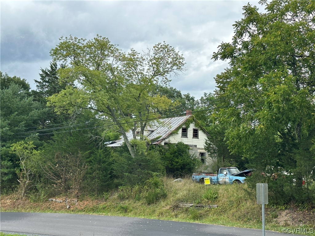 364 Poor Farm Road Fincastle, VA 24090 - Photo 2 of 5 Gallery Image 2