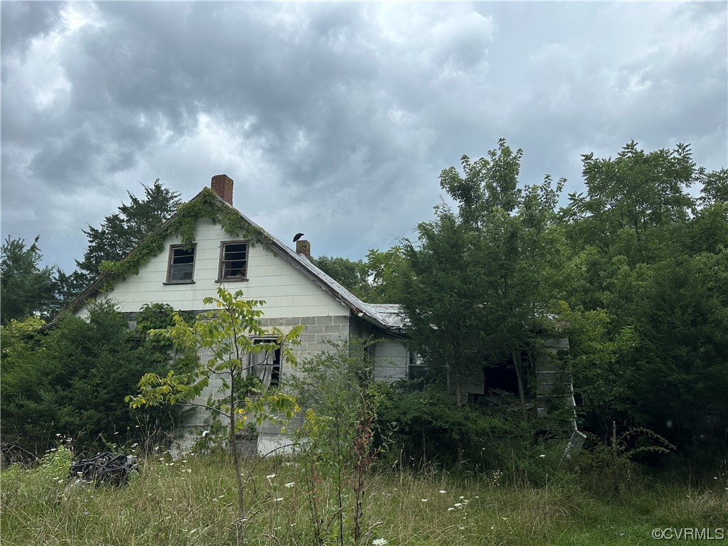 364 Poor Farm Road Fincastle, VA 24090 - Photo 3 of 5 Gallery Image 3