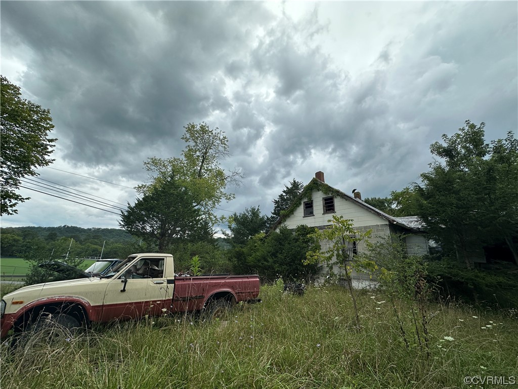 364 Poor Farm Road Fincastle, VA 24090 - Photo 4 of 5 Gallery Image 4