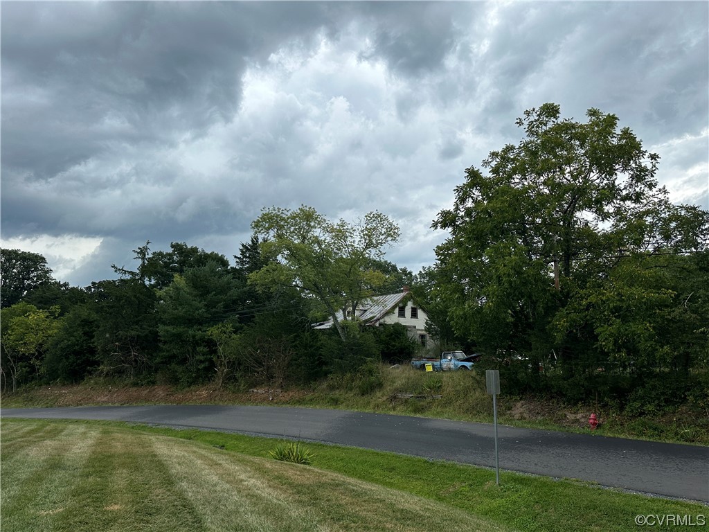 364 Poor Farm Road Fincastle, VA 24090 - Photo 5 of 5 Gallery Image 5