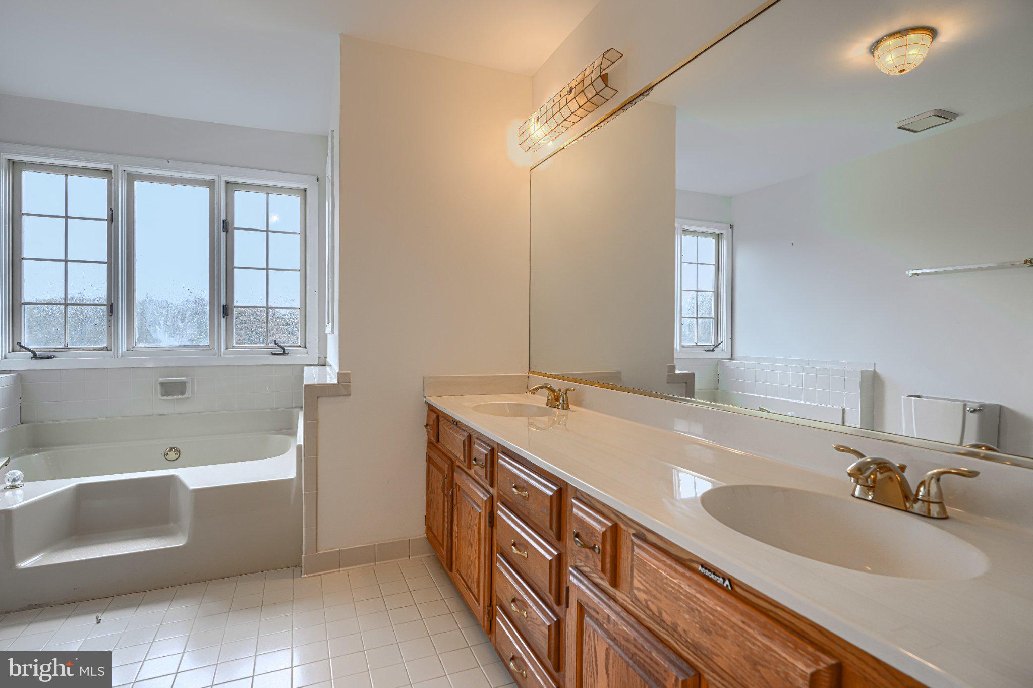 22909 Davis Mill Road Germantown, MD 20876 - Photo 28 of 54 Bathroom #3 (1 of 2)