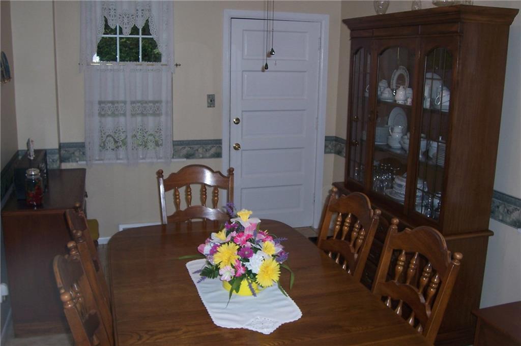 1033 Geyer Road Pittsburgh, PA 15209 - Photo 14 of 23 Gallery Image 14