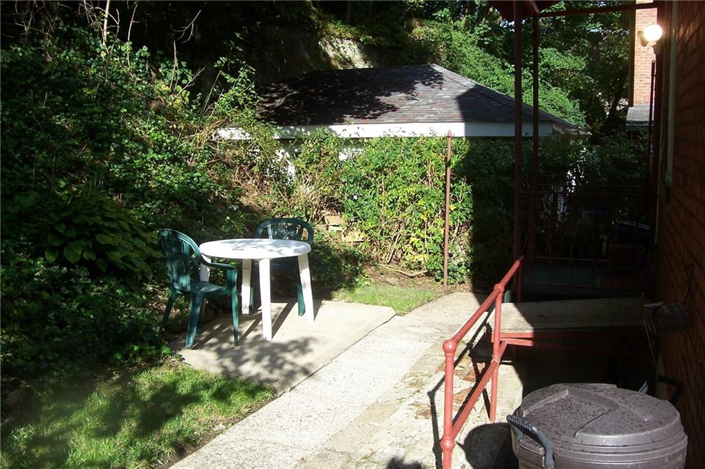 1033 Geyer Road Pittsburgh, PA 15209 - Photo 19 of 23 Gallery Image 19