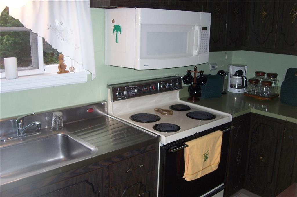 1033 Geyer Road Pittsburgh, PA 15209 - Photo 3 of 23 Gallery Image 3
