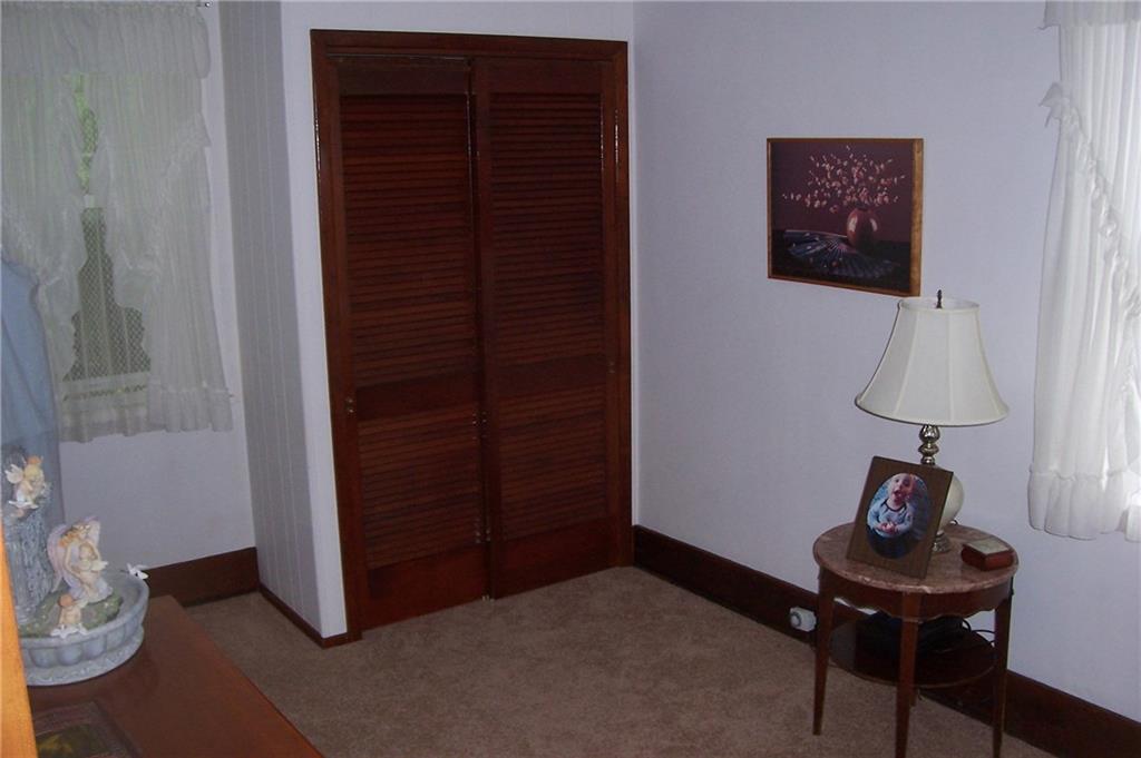 1033 Geyer Road Pittsburgh, PA 15209 - Photo 10 of 23 Gallery Image 10
