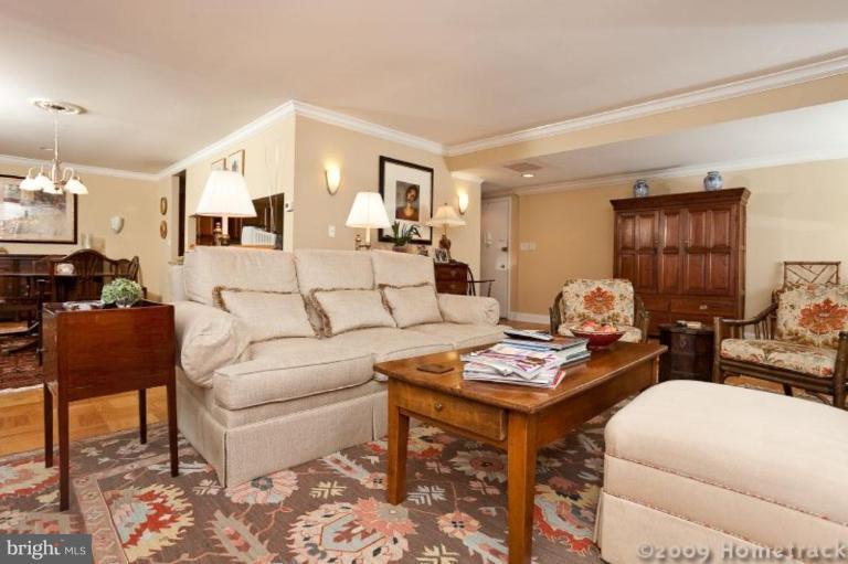 12 Cross Keys Road, Unit 12A Baltimore, MD 21210 - Photo 13 of 21 Living Room #3