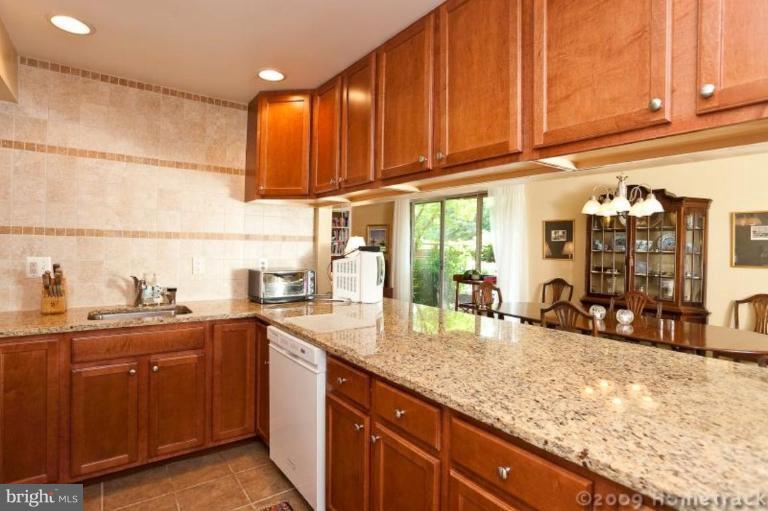 12 Cross Keys Road, Unit 12A Baltimore, MD 21210 - Photo 16 of 21 Kitchen #2