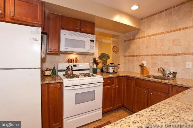 12 Cross Keys Road, Unit 12A Baltimore, MD 21210 - Photo 17 of 21 Kitchen #3