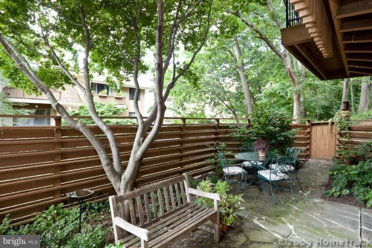 12 Cross Keys Road, Unit 12A Baltimore, MD 21210 - Photo 19 of 21 Back yard