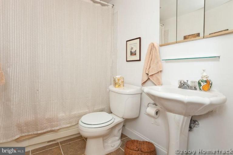 12 Cross Keys Road, Unit 12A Baltimore, MD 21210 - Photo 4 of 21 Bath #2