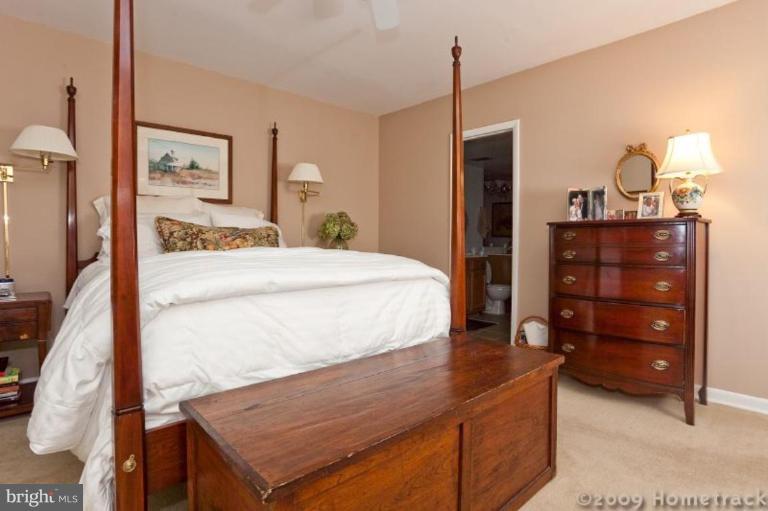 12 Cross Keys Road, Unit 12A Baltimore, MD 21210 - Photo 5 of 21 Master Bedroom