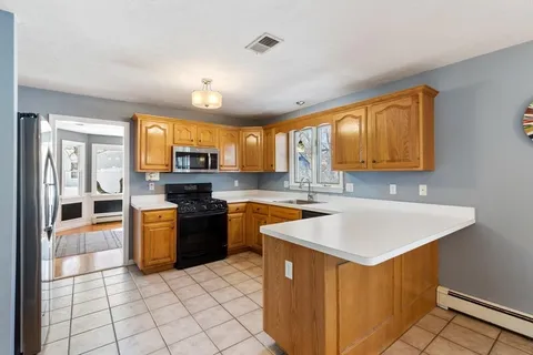 $849,900 | 1 Maura Elizabeth Lane, Foxboro, MA 02035