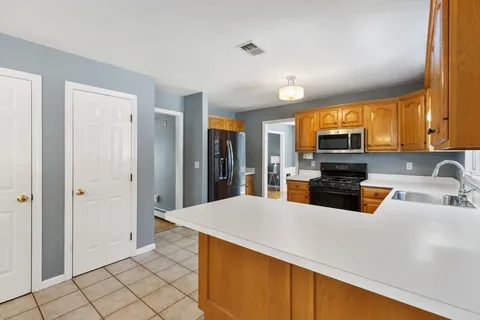 $849,900 | 1 Maura Elizabeth Lane, Foxboro, MA 02035